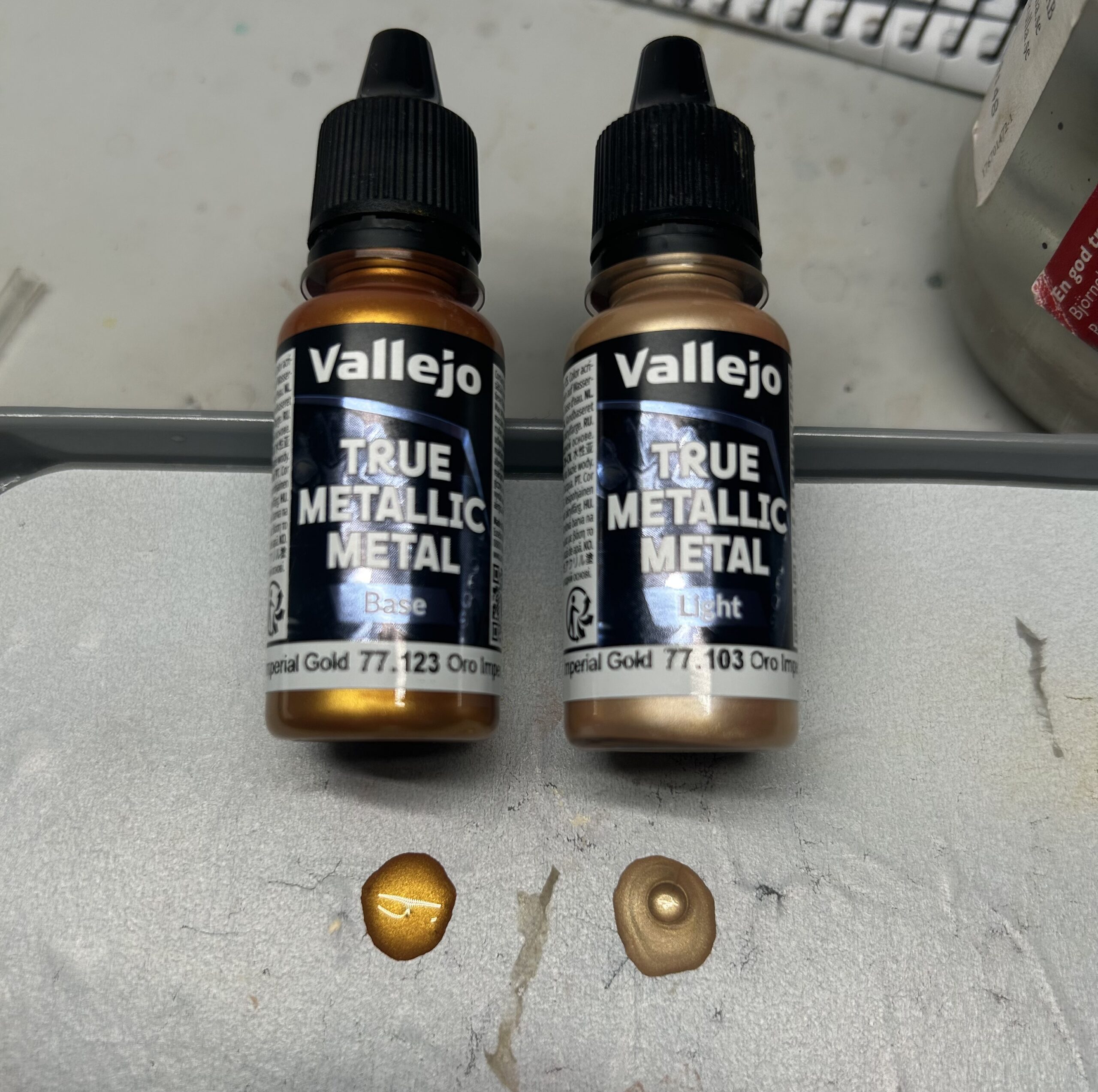 I tested Vallejos new True Metallics